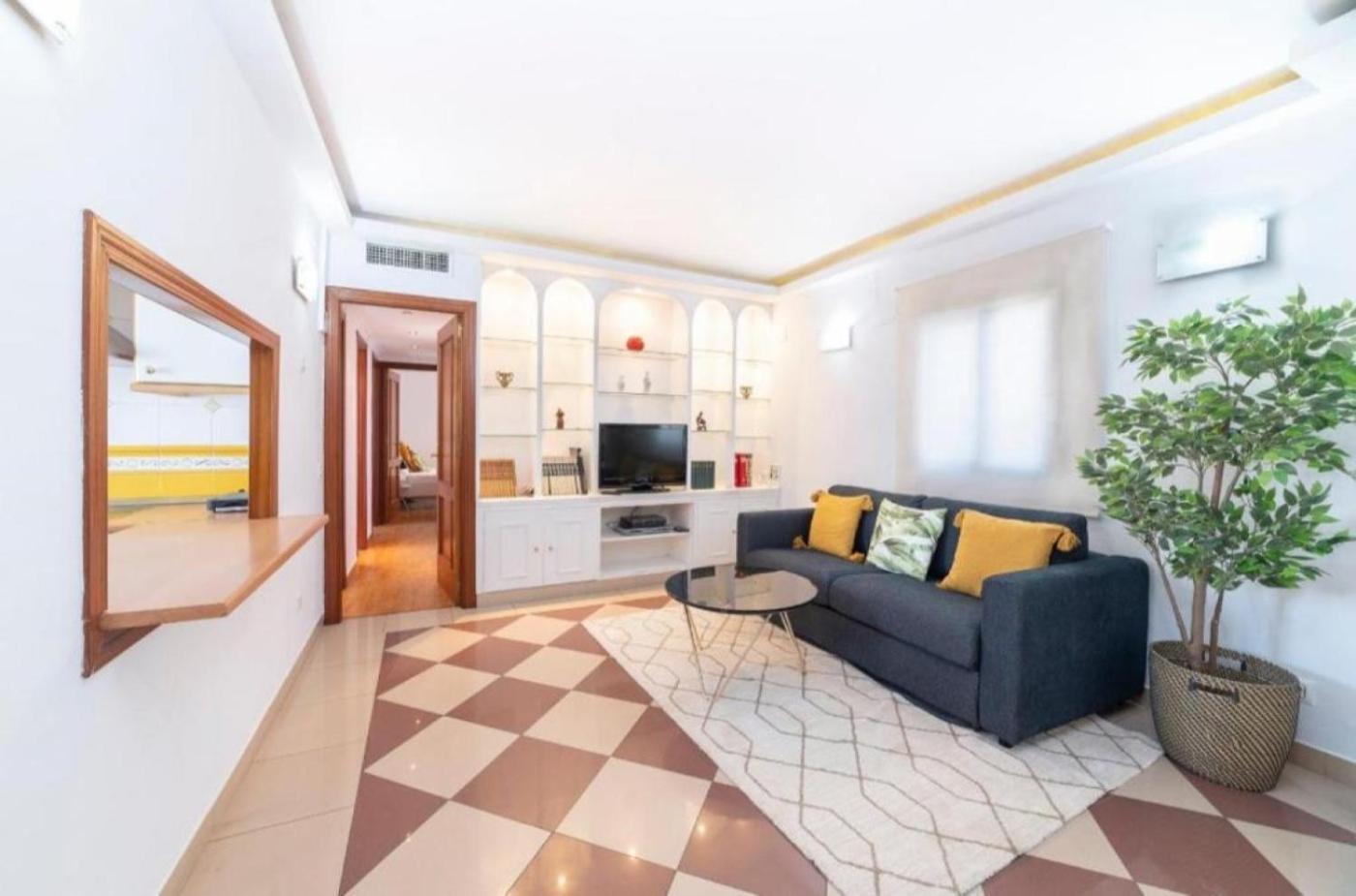 Amplio Apartamento En El Corazon De Sevilla Bagian luar foto